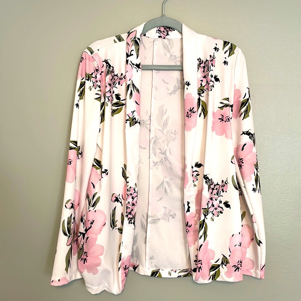 Pink and white floral blazer - new without tags
